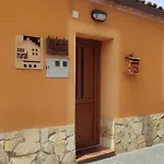 El Abuelo Anselmo Venkovský dům